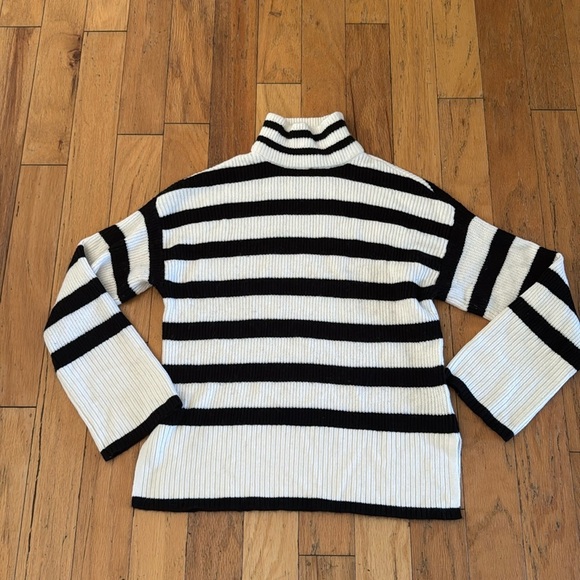 White House Black Market | Black/White Stripe Mock Neck Sweater | size XS - Picture 1 of 5